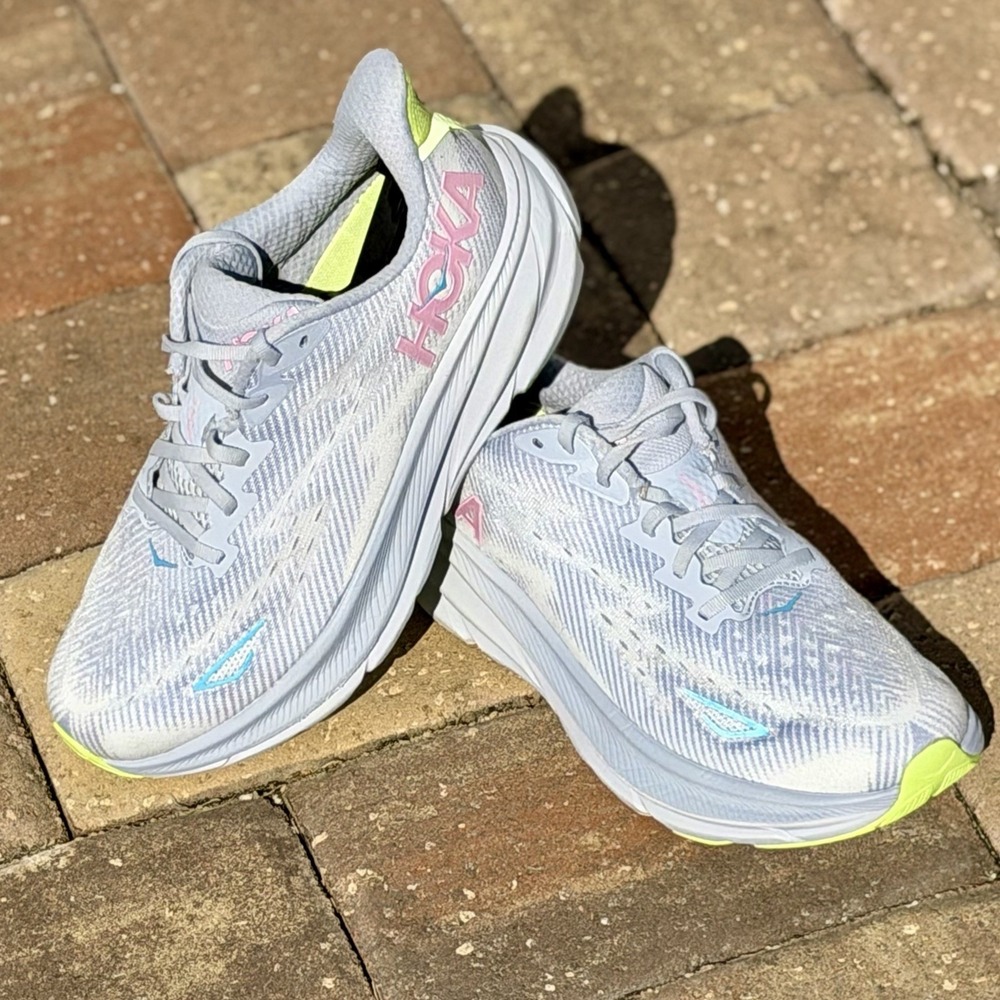 Hoka One One Clifton 9 Women Size 9.5 D WIDE Blue Gray Comfort Sneakers Running